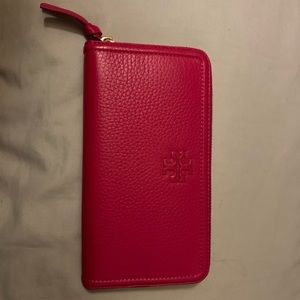 Tory Burch zip wallet
